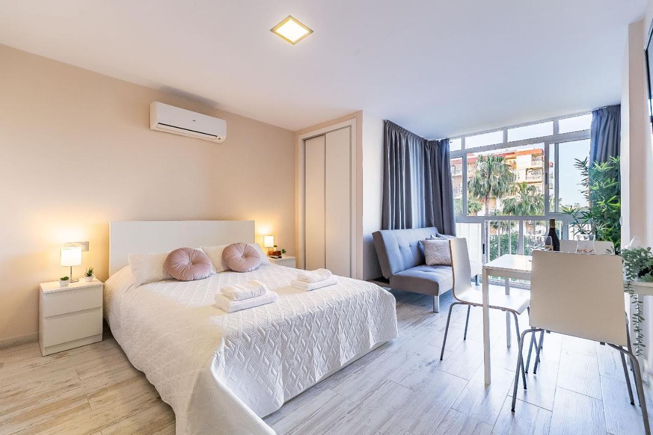 Sun Coast Benalmadena -- Superb Studio With 4 Pools, Gardens & Breakfast 외부 사진