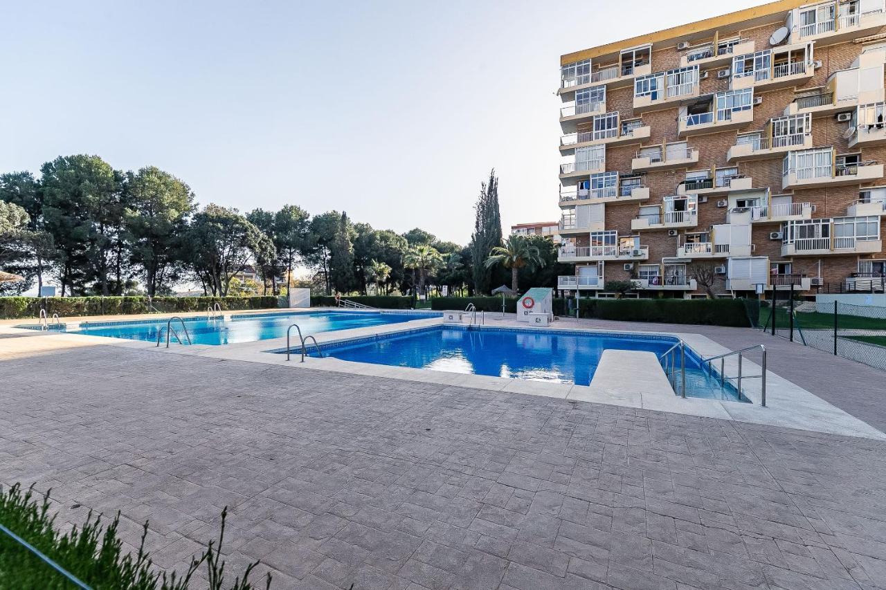 Sun Coast Benalmadena -- Superb Studio With 4 Pools, Gardens & Breakfast 외부 사진