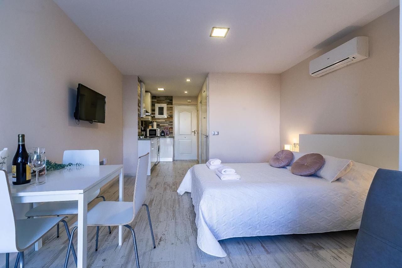 Sun Coast Benalmadena -- Superb Studio With 4 Pools, Gardens & Breakfast 외부 사진