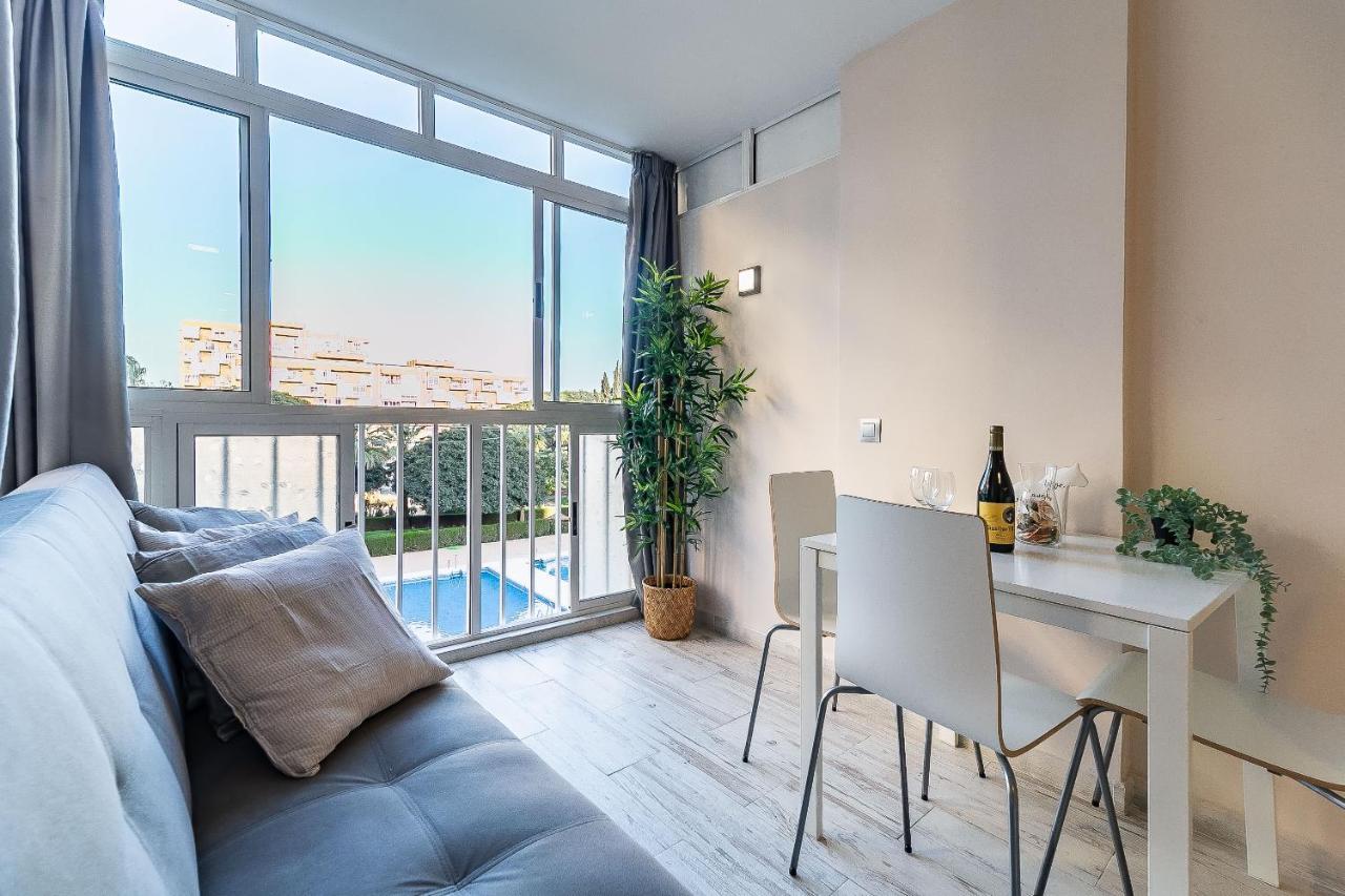 Sun Coast Benalmadena -- Superb Studio With 4 Pools, Gardens & Breakfast 외부 사진