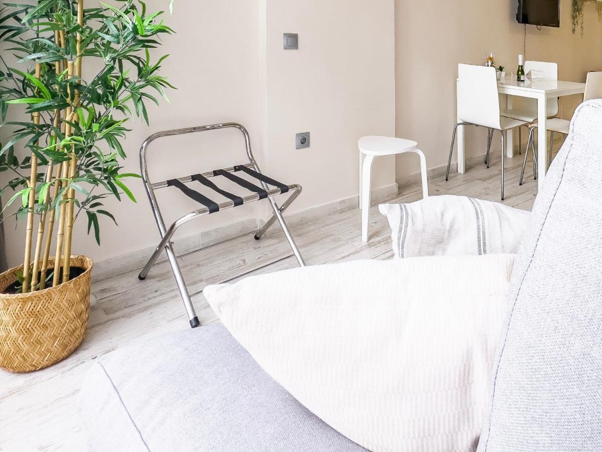 Sun Coast Benalmadena -- Superb Studio With 4 Pools, Gardens & Breakfast 외부 사진